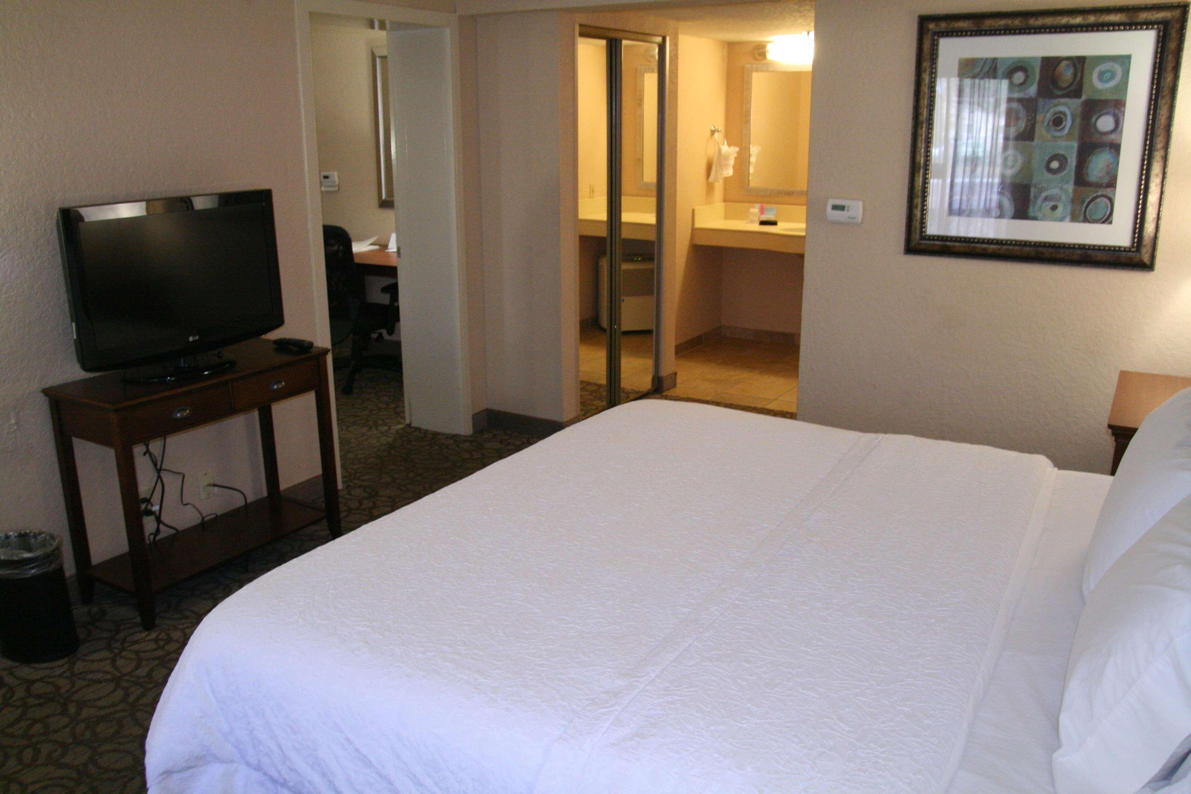 Hampton Inn Гейнсвил Екстериор снимка