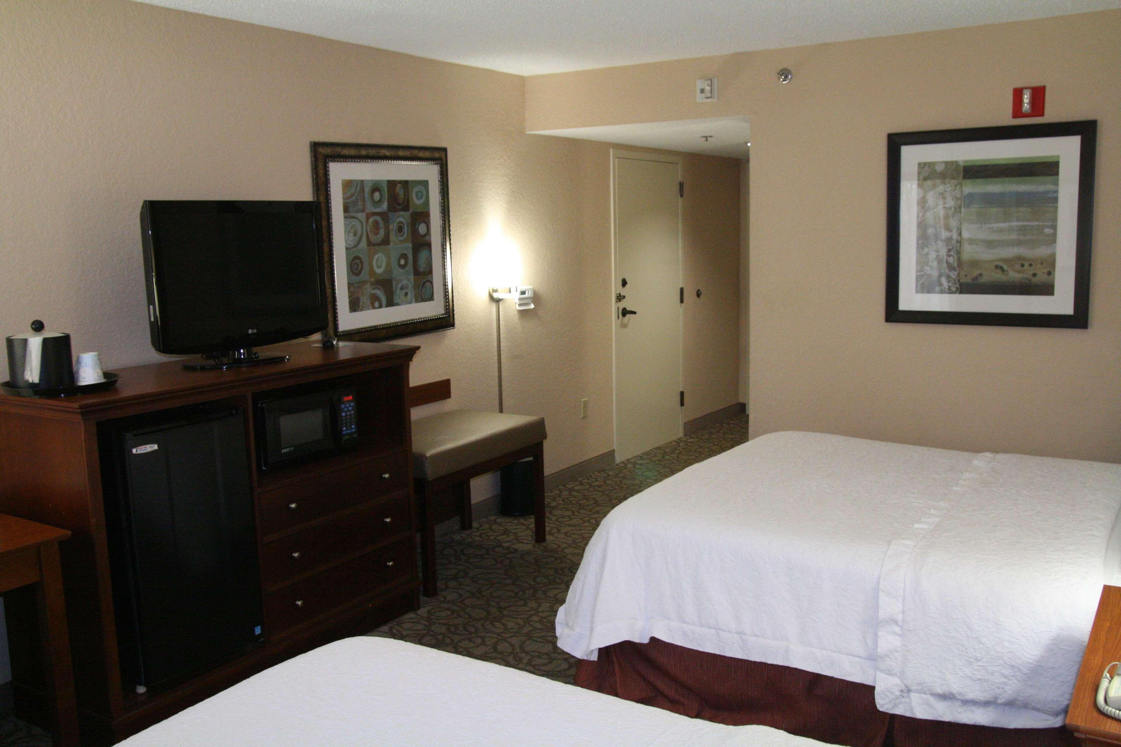 Hampton Inn Гейнсвил Екстериор снимка